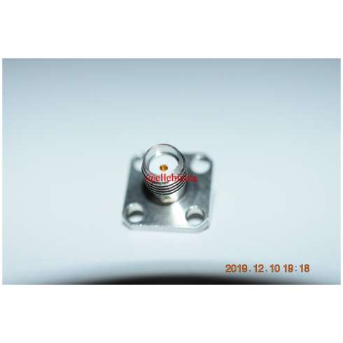 Connettore  SMA femmina con flangia 4 fori 3 pz. (1923/ ED2/C2)