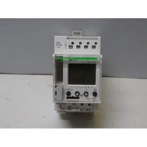 Acti 9 CCT15721 Interruttore Orario Digitale IHP+ 1 canale 24h+7g (2850*/CB4DX)