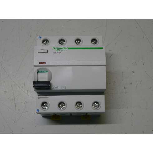Acti9 iID A9R71440 Interruttore Differenziale Trifase 4P-40A-30mA-AC (2870/CE5SX)