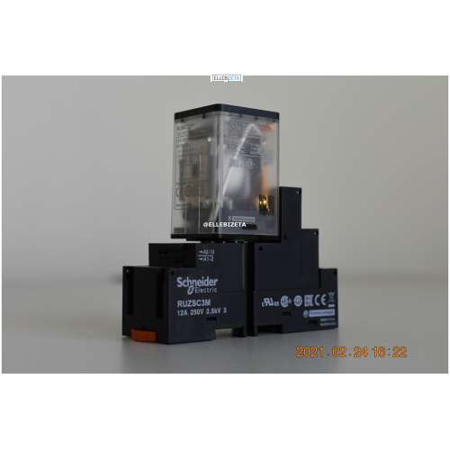 Relè RUMC32PZ 250V 10A +Zoccolo RUZSC3M 3NO/3NC Schneider