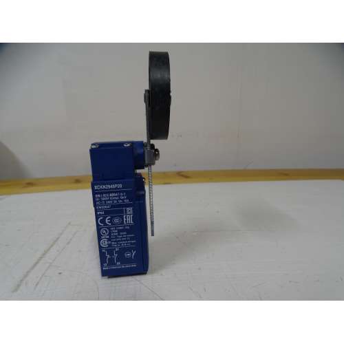 Finecorsa XCKN2949P20 Leva a Rotella Ø 50 mm