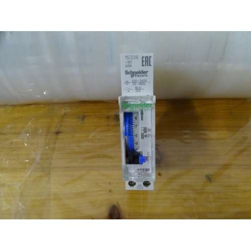 15336 Interruttore orario meccanico IH, 18mm, 24h, 1 canale SCHNEIDER