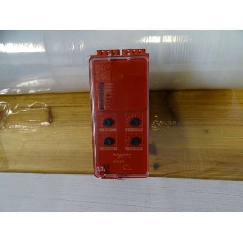 XPSUAT33A3AC Modulo Sicurezza Cat.4 uscite temporizz. sic. 48-230V m.molla