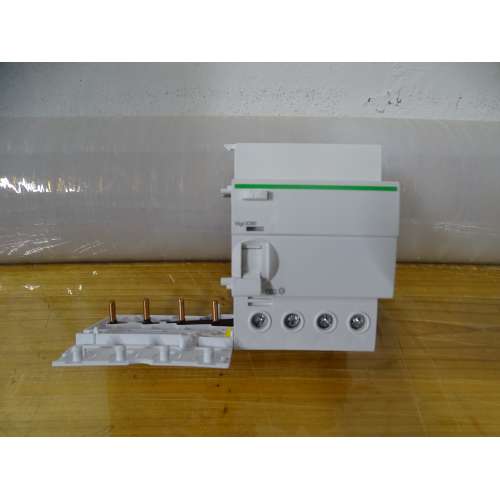 A9V24463 Blocco differenziale adattabile 4P 63A 300mA classe A