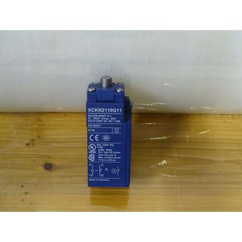 XCKN2110G11 Finecorsa pulsante c/ritorno a molla in metallo - 1NC + 1NO