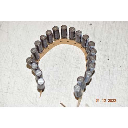 20 Pz Condensatore Elettrolitico 33uF 250 Volt 105° Radiale 13X22 mm Nichicon