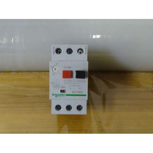 GZ1M06 Salvamotore 1..1.6 A - 3P 3d - Sganciatore Magnetotermico Schneider