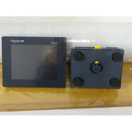 Magelis HMIS85 Display con HMISAC Base SCU Macchina