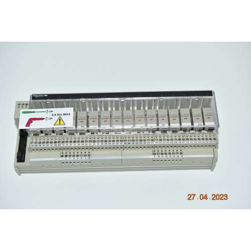 Modicon ABE7 R16T332 Base per relè plug-in 16 canali