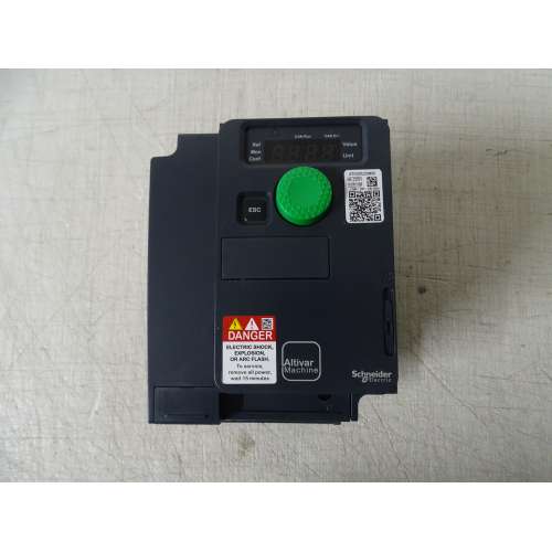 Schneider ATV320U22M3C Variatore di Velocità 2,2kW - 200V Trifase
