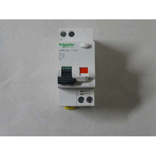 A9N19290 Interruttore magnetotermico diff 1P+N C 32A 30mA Tipo AC