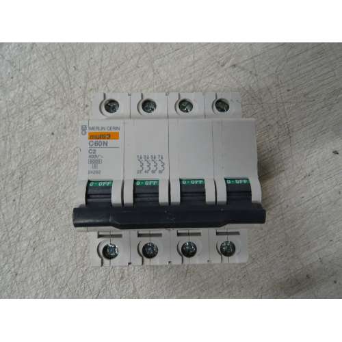 24292 Merlin Gerin Interruttore Automatico C60N 4P 2A Curva C