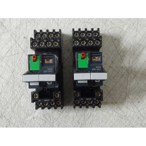 RXM4AB2P7PVM Relè RXM-Pulsante Test+LED Pre-Montato-Base Contatti Misti 2 PEZZI