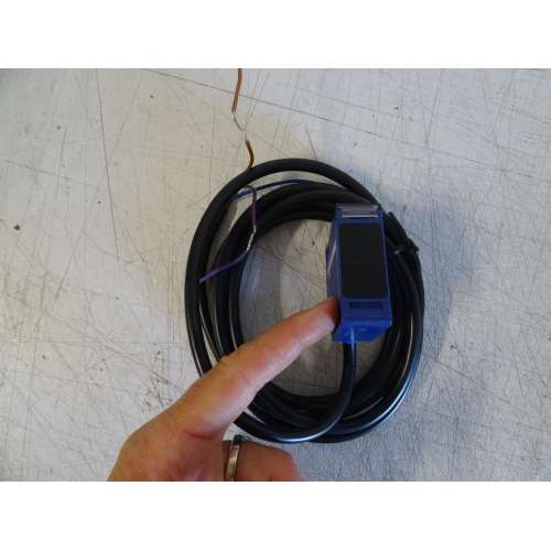Telemecanique XUK2AKSNL2T Sensore Fotoelettrico 12...24 VDC, cavo 2 m