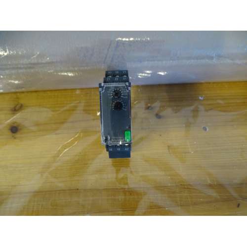 Schneider RE22R1CMR Relè Temporizzato Elettronico - 0.05s…300h