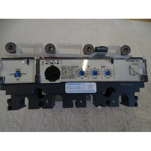 Schneider LV431480 Sganciatore - Micrologic 2.2 - 250 A - 4 poli 4d