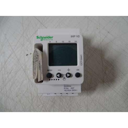 Schneider CCT15441 Acti 9 IHP 1C con interruttore orario programmabile