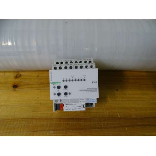 Schneider KNx MTN6730-0001 Attuatore Di Riscaldamento REG-K/6x230/0,16 A