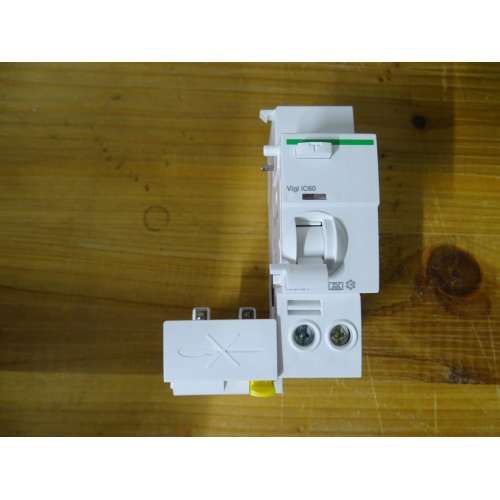  A9Q22225 Blocco Differenziale QuickVigi iC60 2P 25A 100mA Tipo A (CA2)