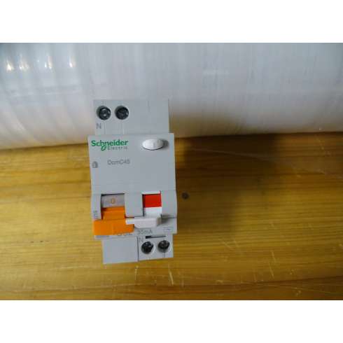 Schneider 16719 Interruttore magnetotermico diff. DomC45 1P+N C32 30mA-AC