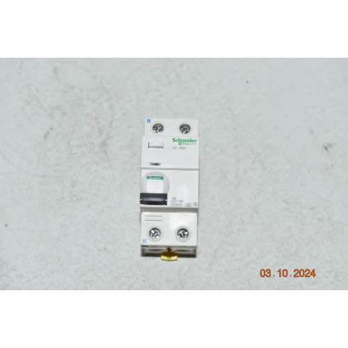 Schneider A9R24263 Interruttore Differenziale iID 2P-63Amp 300mA Tipo A