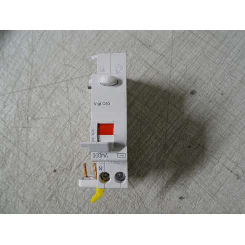 Schneider A9N19445 Blocco Differenziale C40 1P+N 40A 300mA Tipo AC