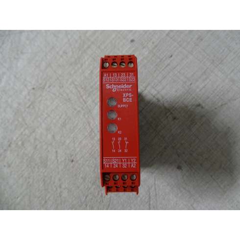 Schneider XPSBCE3110P Modulo Comando a Due Mani III C 24 V AC/DC