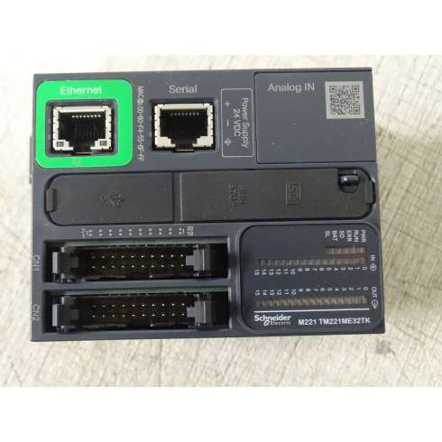 TM221ME32TK Modicon Controllore 32 I/O Transistor PNP Ethernet
