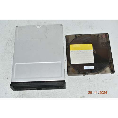 SQ555 SyQuest Disco Rimovibile 44 MB con disco VINTAGE NON FUNZIONANTE