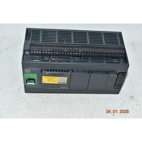 TM241CE40R Schneider Modicon Controller Logico 40 IO Relè Ethernet