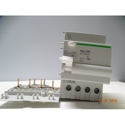 SCHNEIDER 26757 Differential Lock Adaptable Vigi C60-4P-25A-30mA-IN (ARM9/4)