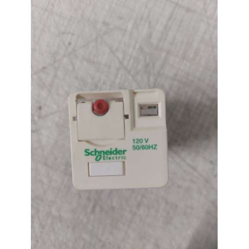Schneider RUMF3AB1F7 Relè Universale a Innesto 3 C/O - 120 V AC - 10 A