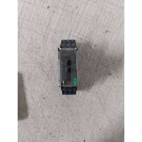 Schneider RM22UA22MR Relè Controllo Sovratensione 1..100Vac/dc, 2 NC/NO