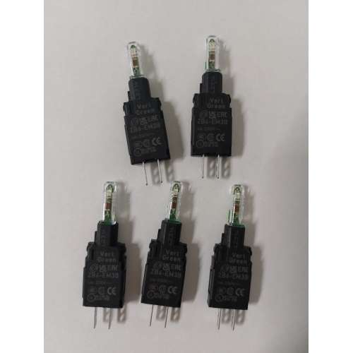 5 pezzi Schneider ZB6EM3B Corpo Lampada Spia LED Integrato Verde 230-240 V