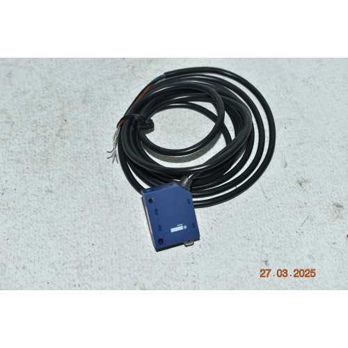 XUM9APANL2 Telemecanique Sensore Fotoelettrico  miniatura  Smax 8m,PNP,cavo 2 m