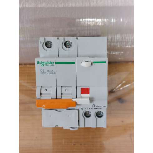 Schneider 16702 Interr Magnetot Differenziale RCCB 1P+N 4500A C 6A 30mA AC