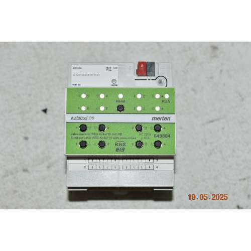 KNX 649804  Merten  Attuatore  REG-K/4X10 con modalità manuale