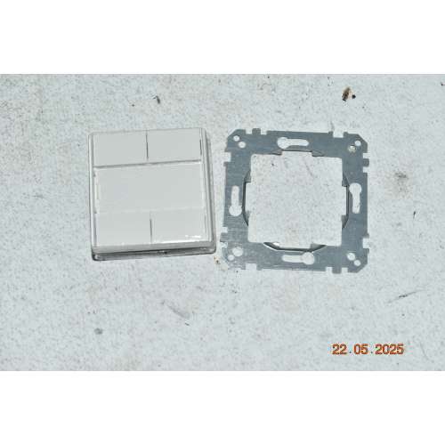 KNX 617219 Merten  Tasto doppio plus Bianco polare Lucido System M