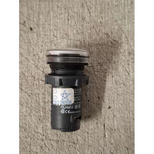 XB5EVM1 Schneider Lampada spia monoblocco bianca Ø22 con LED integrato 230Vac