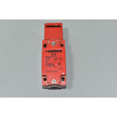 XCS-A701 Telemecanique  Commutatore di sicurezza 2NC+1NO