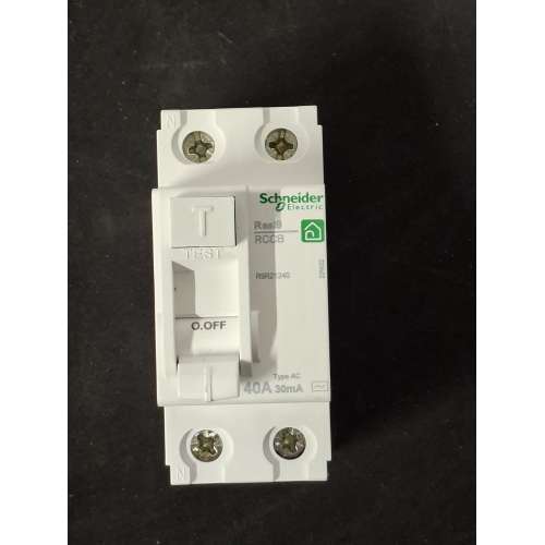 Interruttore Differenziale Schneider R9R21240 Resi9 2P 40Amp 30mA  Tipo AC