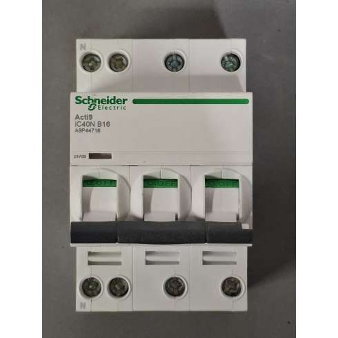 Schneider A9P44716 Interruttore Magnetotermico iC40N 3P+N B 16A 6000A