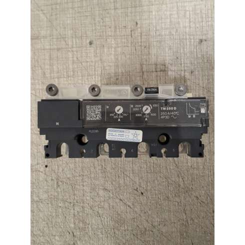 C256TM250 Schneider Sganciatore  4P3D Magnetotermico CompacT NSX250