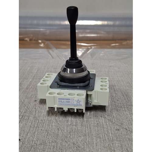Schneider XD2CC1111 Controller Joystick 30 mm 4 Direzioni