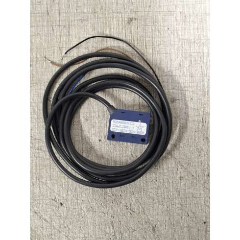 Telemecanique XUM6APANL2 Sensore Fotoelettrico Diffuso - Sn 0,1 m 12..24 VCC Cavo 2 m