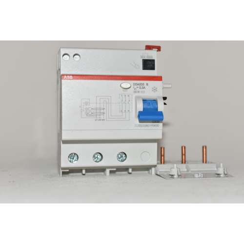 DDA203BS-63/0,3 DDA203BS-63/0,3 ABB Blocco Differenziale 3P 63A 300mA Tipo B