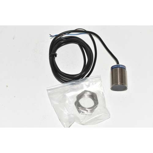 XS130B3PAL2  Telemecanique Sensore Induttivo 12-24 VDC