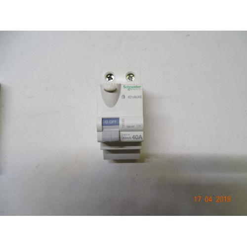 16160 Interruttore Differenziale ID'clic XE 2P-40A-30mA-AC (C-A-2)