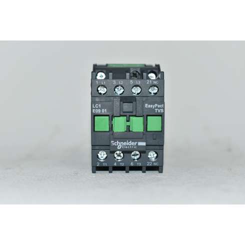 LC1E0901M7 Schneider  Contattore EasyPact 3P (3NO)AC-3/AC-3e 440V 9A coil 220V 1NC aux