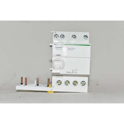 A9Y76740 Schneider Blocco Differenziale Gruppo Partenze Vigi iCG40 3P+N 40 A  300 mA Type A